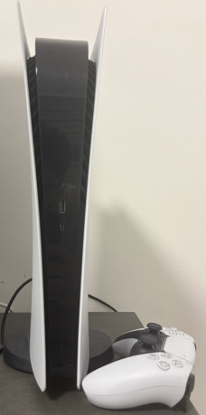 ps5-500gb-digital-version-big-0