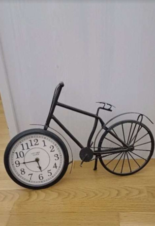 uhr-big-0