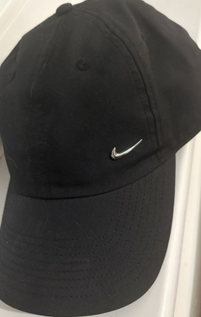 nike-kappe-schwarz-big-0